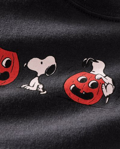Peanuts Halloween Long Sleeve Graphic T-Shirt in Snoopy Pumpkin Graphic on Black - main