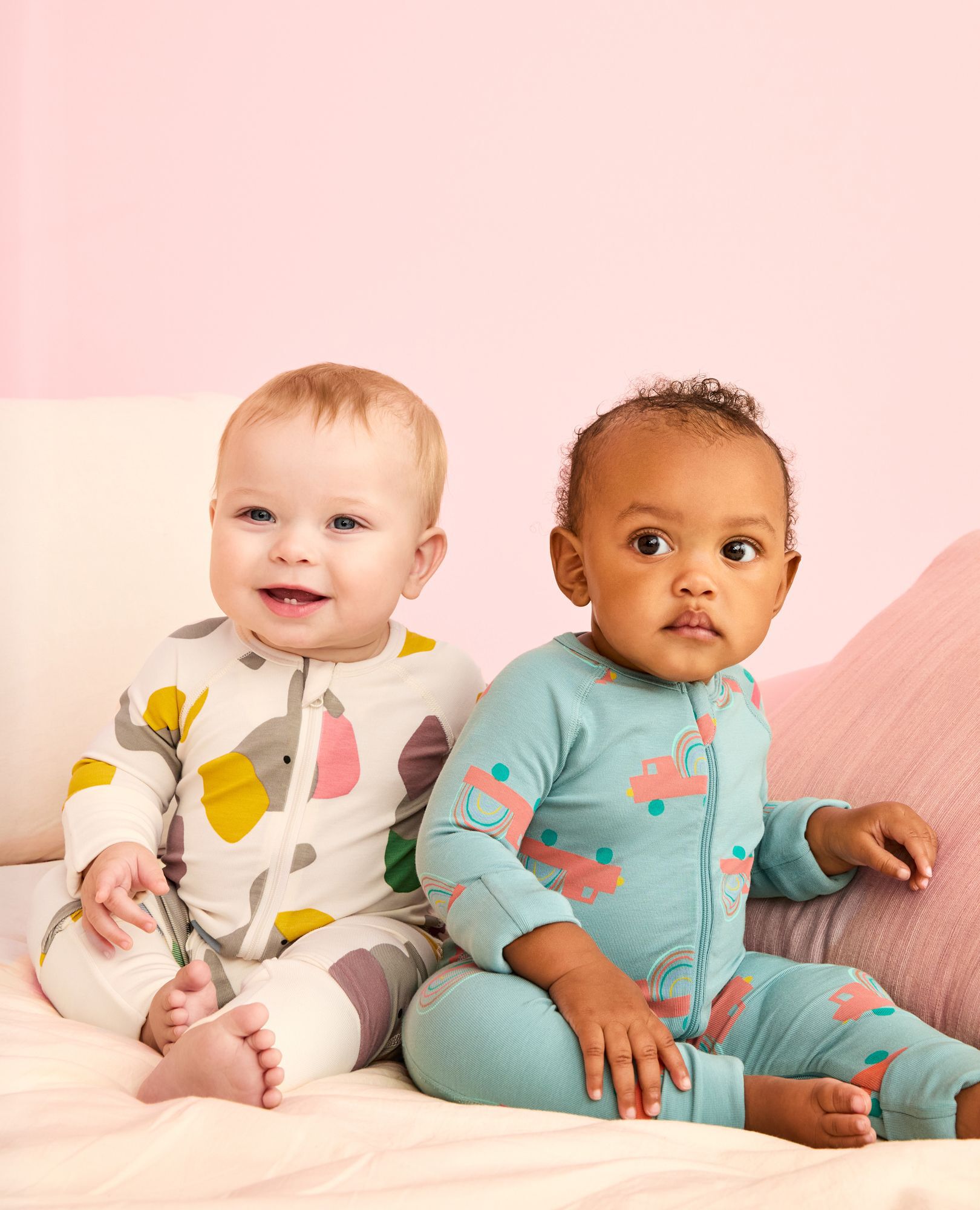 HannaSoft™ Stretch Sleeper in Colorful Elephants - main