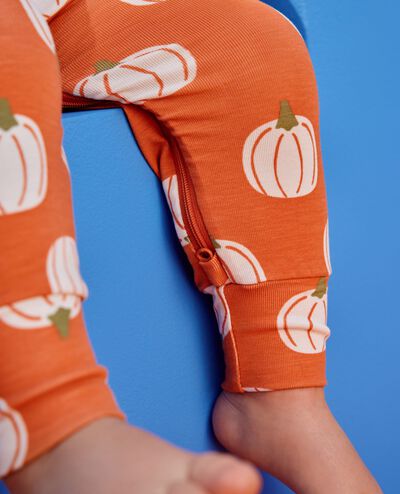 Halloween HannaSoft™ Stretch Sleeper in Perfect Pumpkins on Orange - main