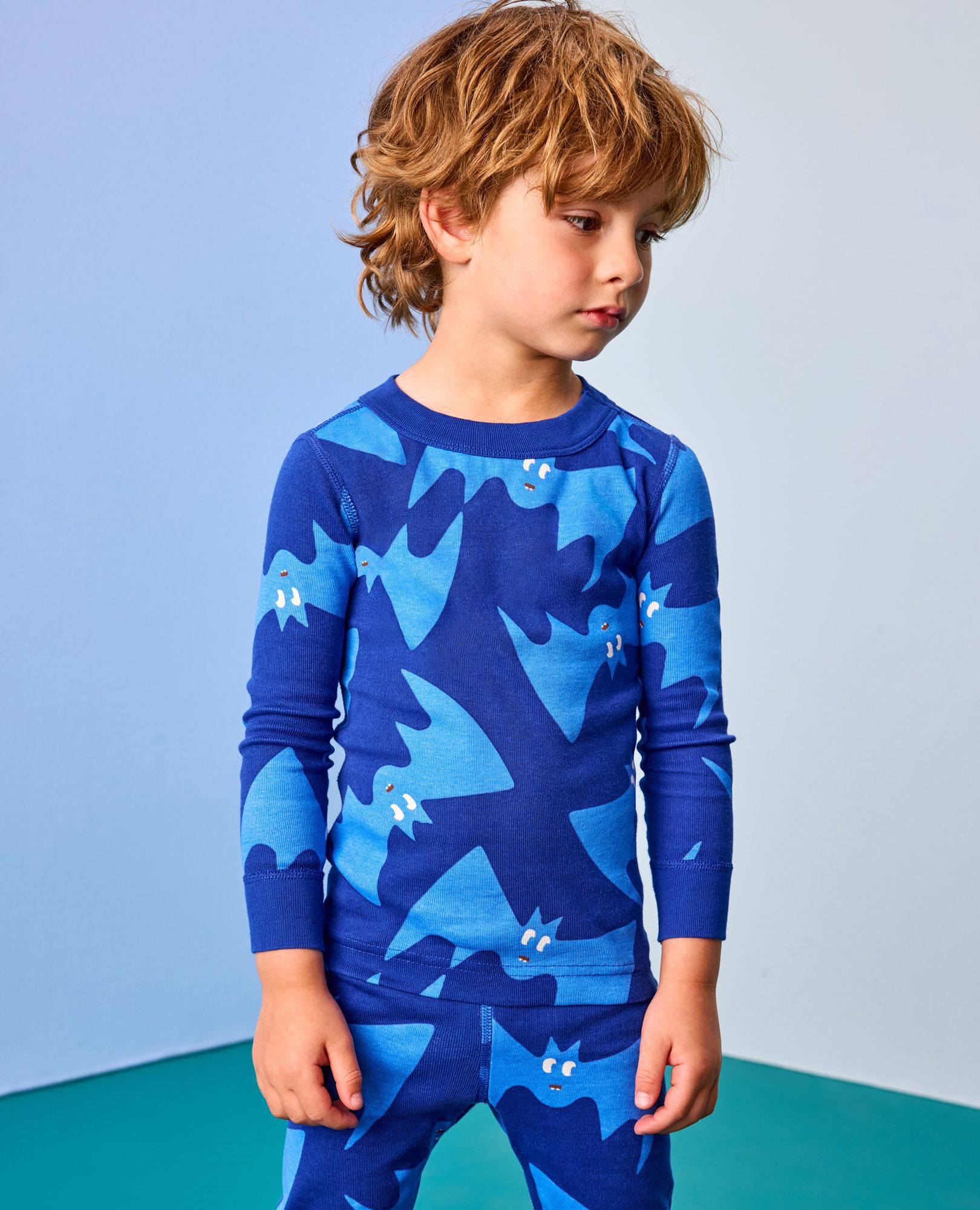 Halloween Glow-in-the-Dark HannaJams™ Pajama Set in Bats on Blue - main