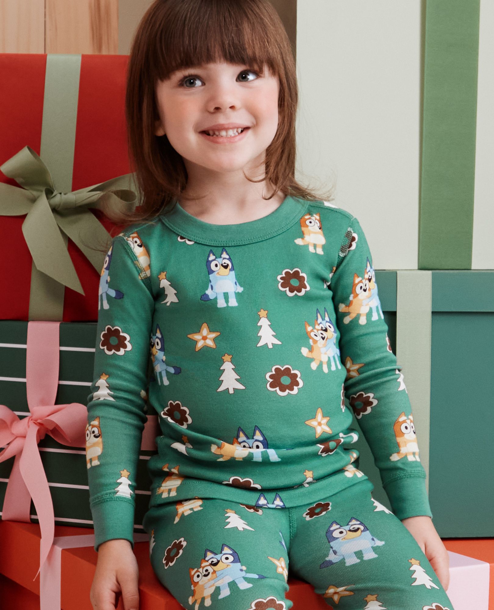 Bluey Holiday HannaJams™ Pajama Set in Bluey Hugs and Cookies on Green - main