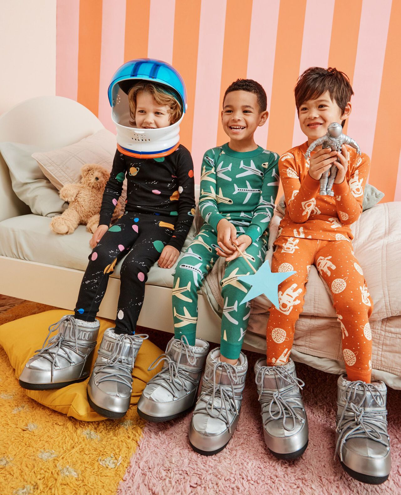 HannaJams™ Pajama Set in Airplanes on Emerald Green - main