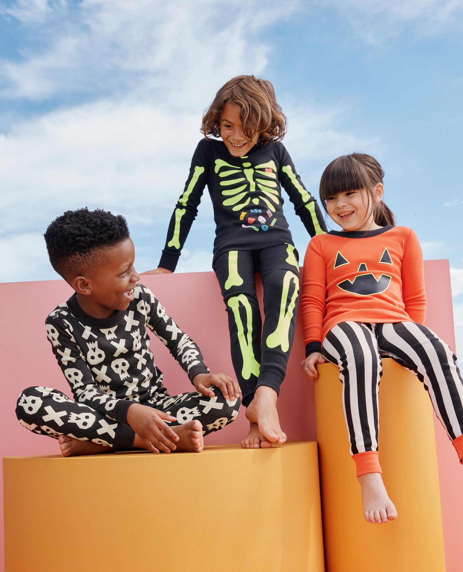 Halloween Glow-in-the-Dark HannaJams™ Pajama Set in Skeleton - main