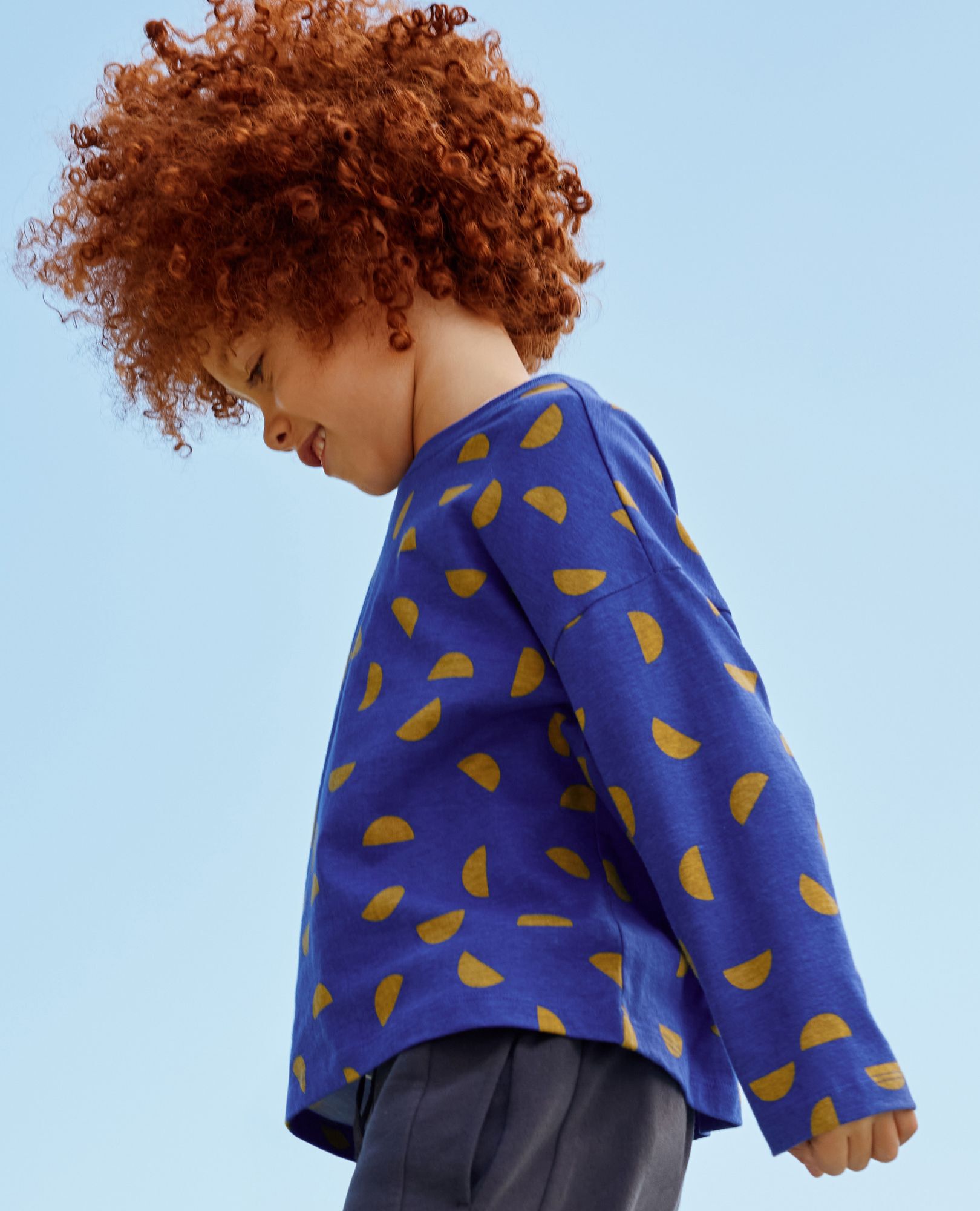 Bracelet Sleeve T-Shirt in Half Moons on Spectrum Blue - main