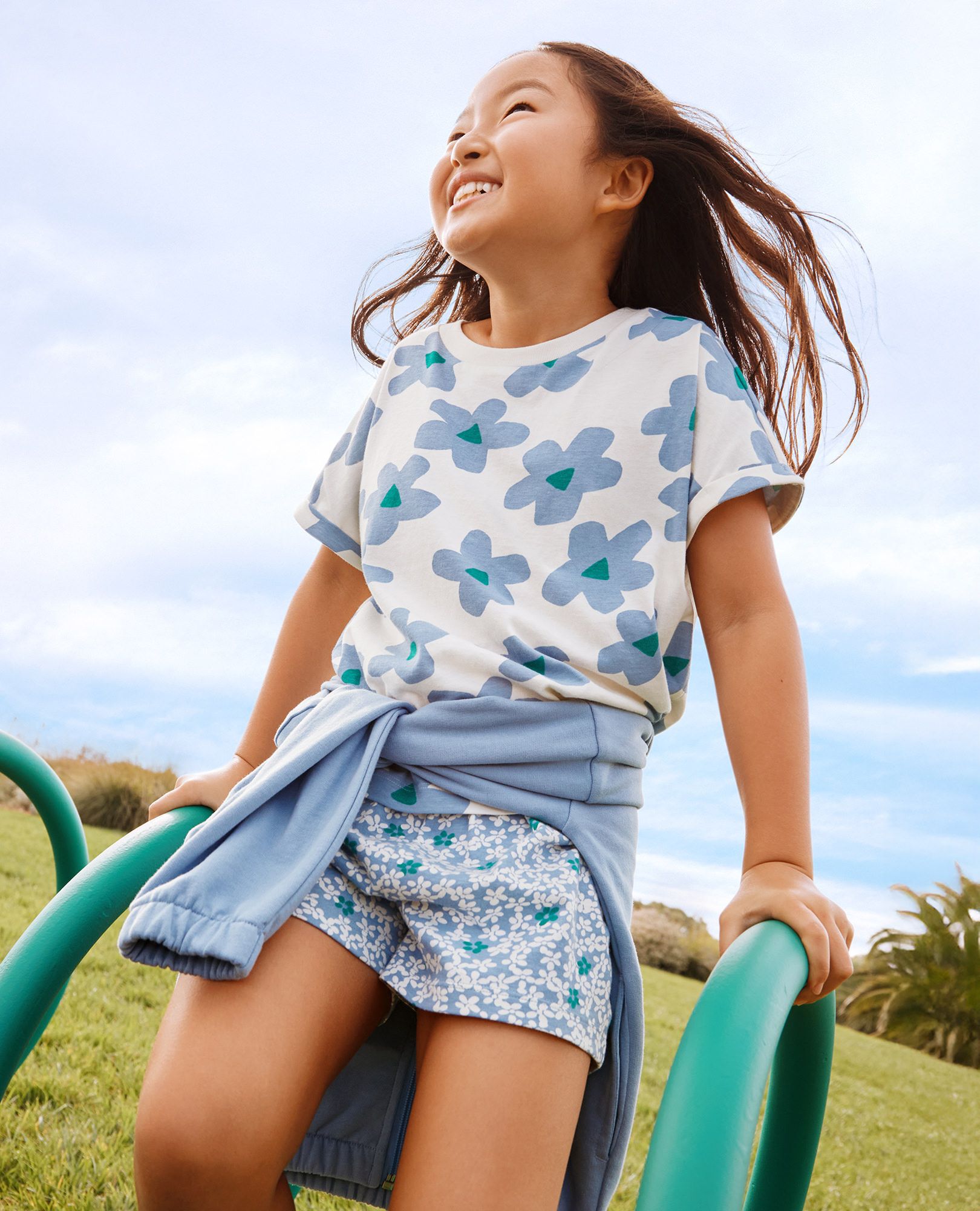 T-Shirt & Shorts Set in Blue Flowers on Ecru - main