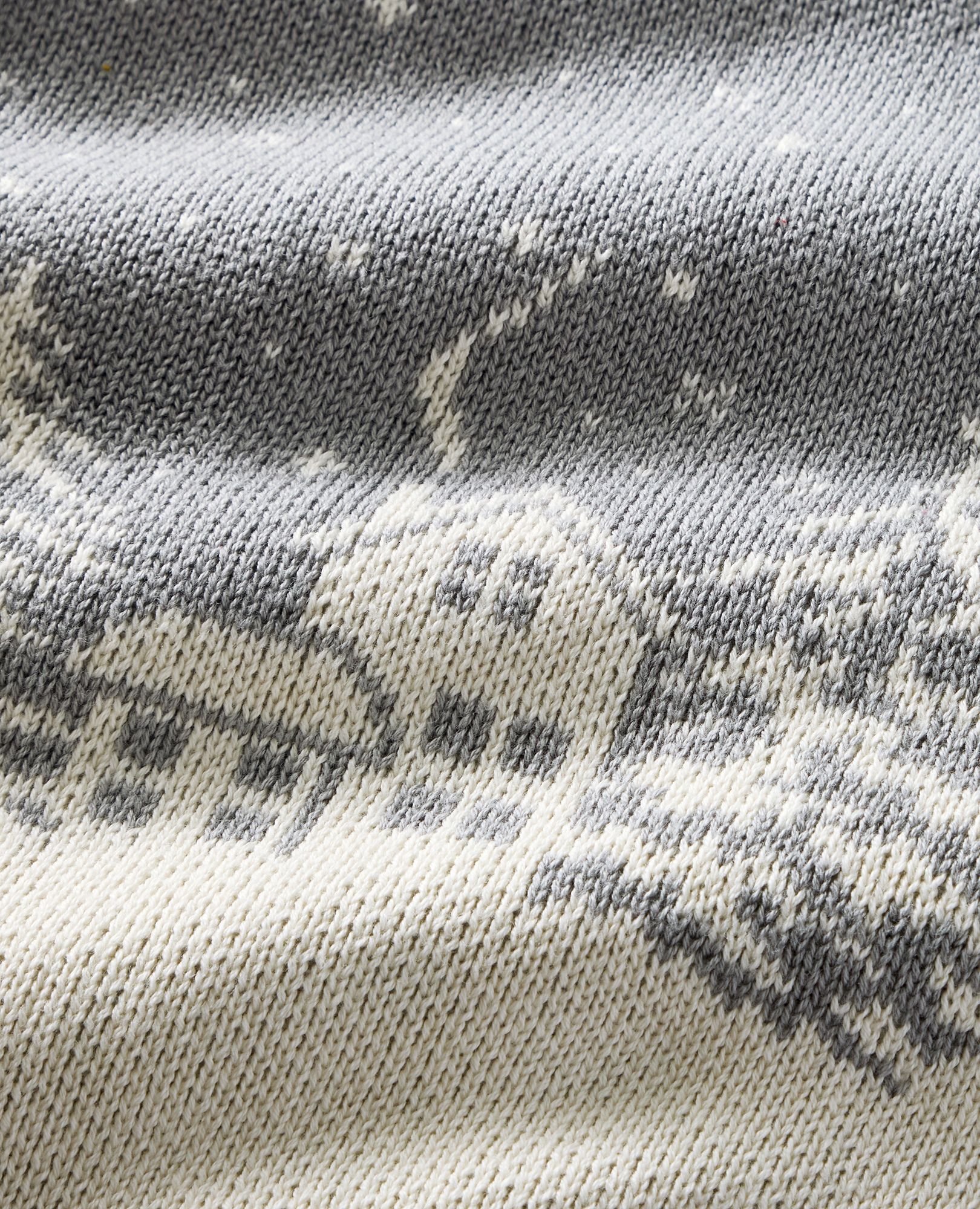 Holiday Sweater in Cozy Cabin - main