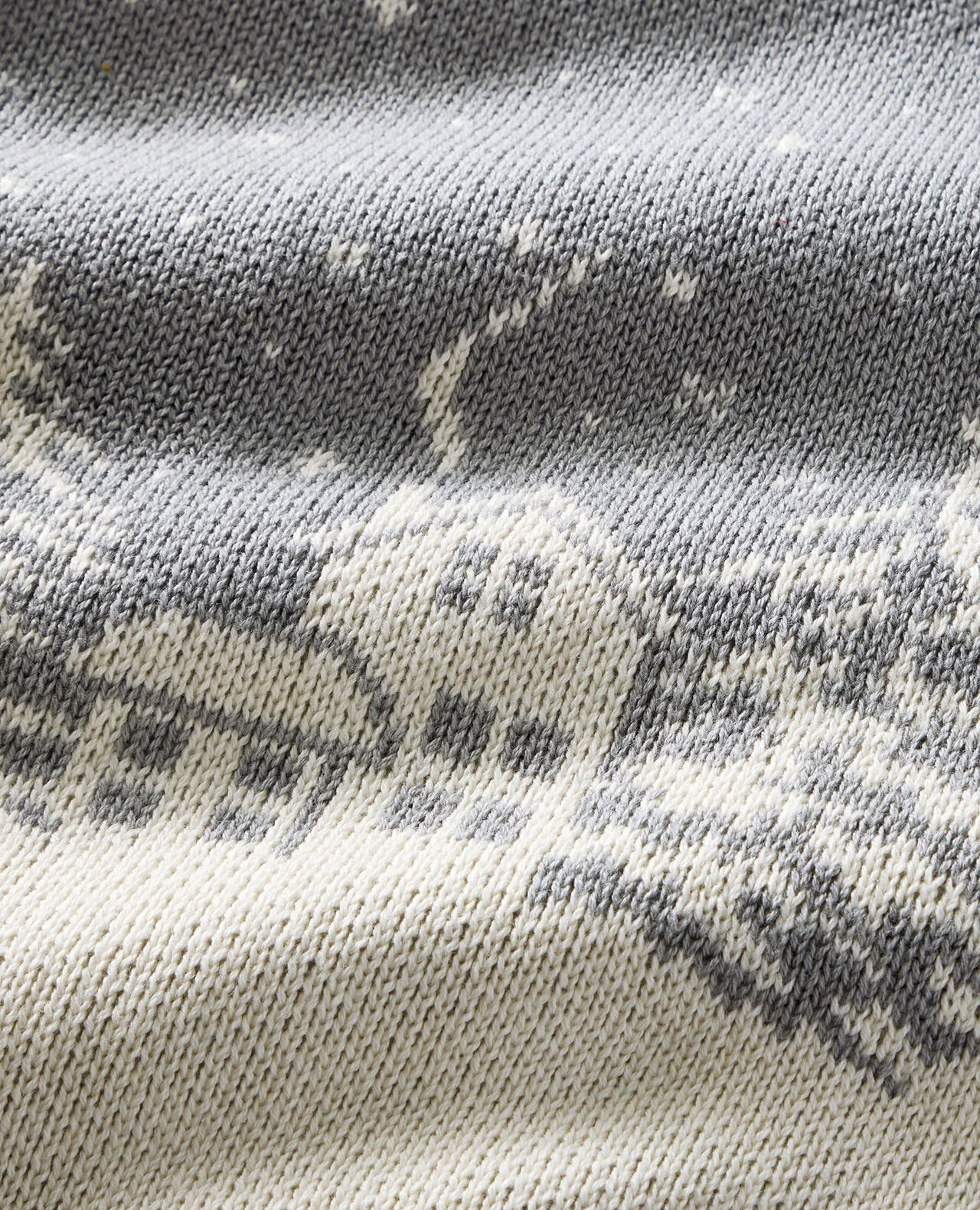 Holiday Sweater in Cozy Cabin - main