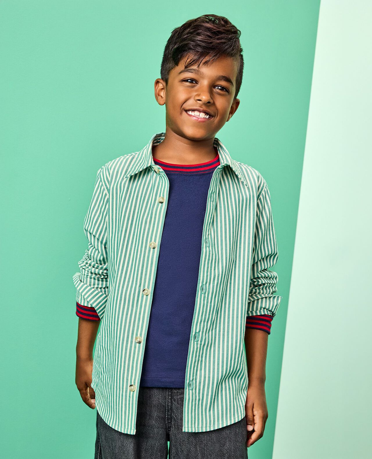 Relaxed Fit Poplin Button Up Shirt in Fir Tree/Ecru - main