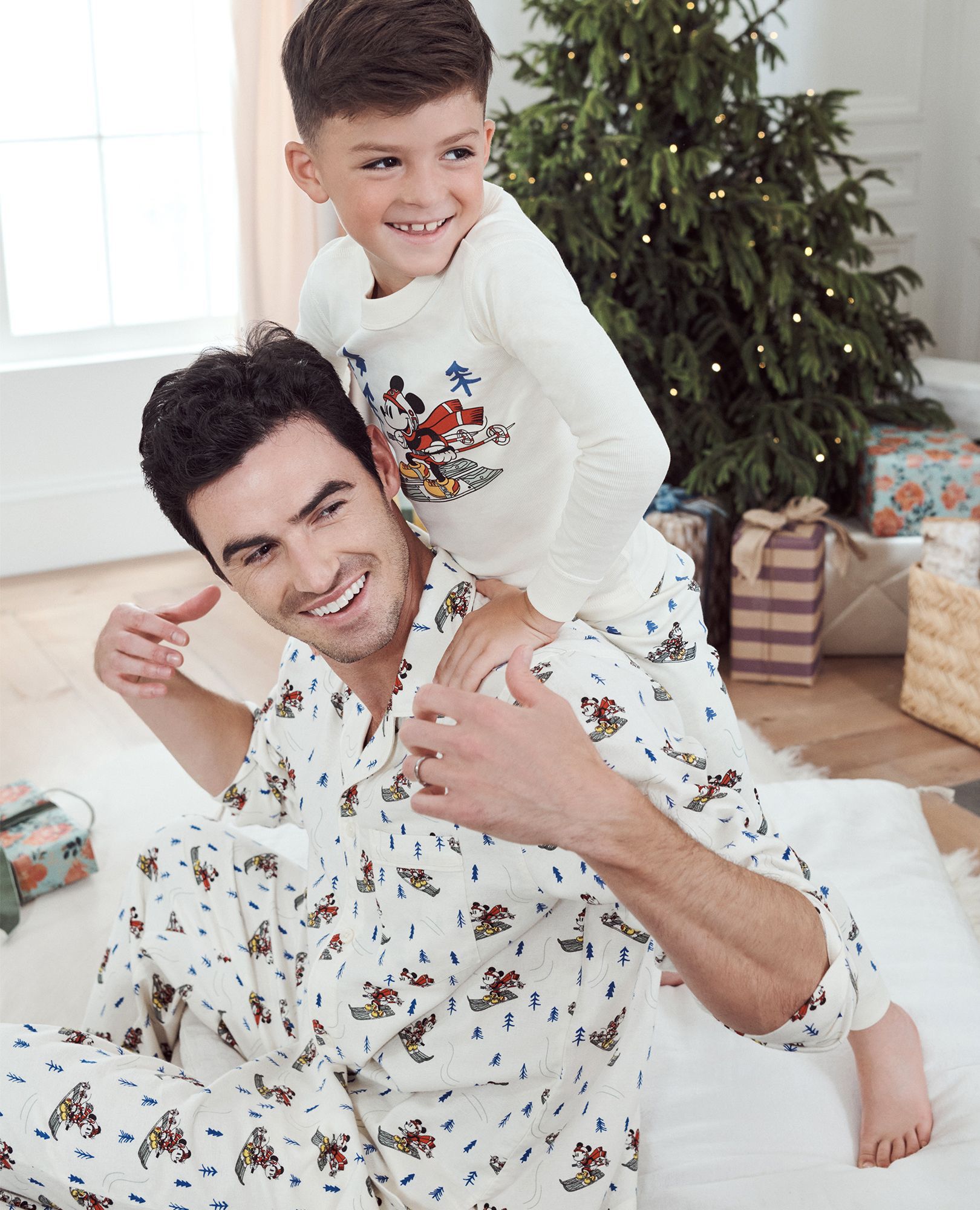 Disney christmas pajamas for adults 2025