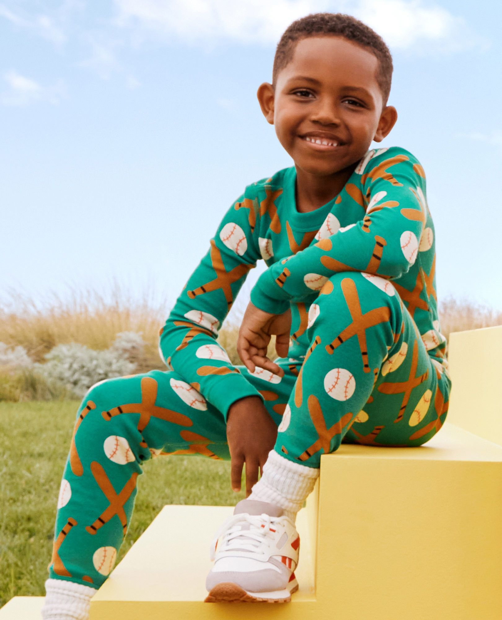 HannaJams™ Pajama Set in Home Run on Green - main