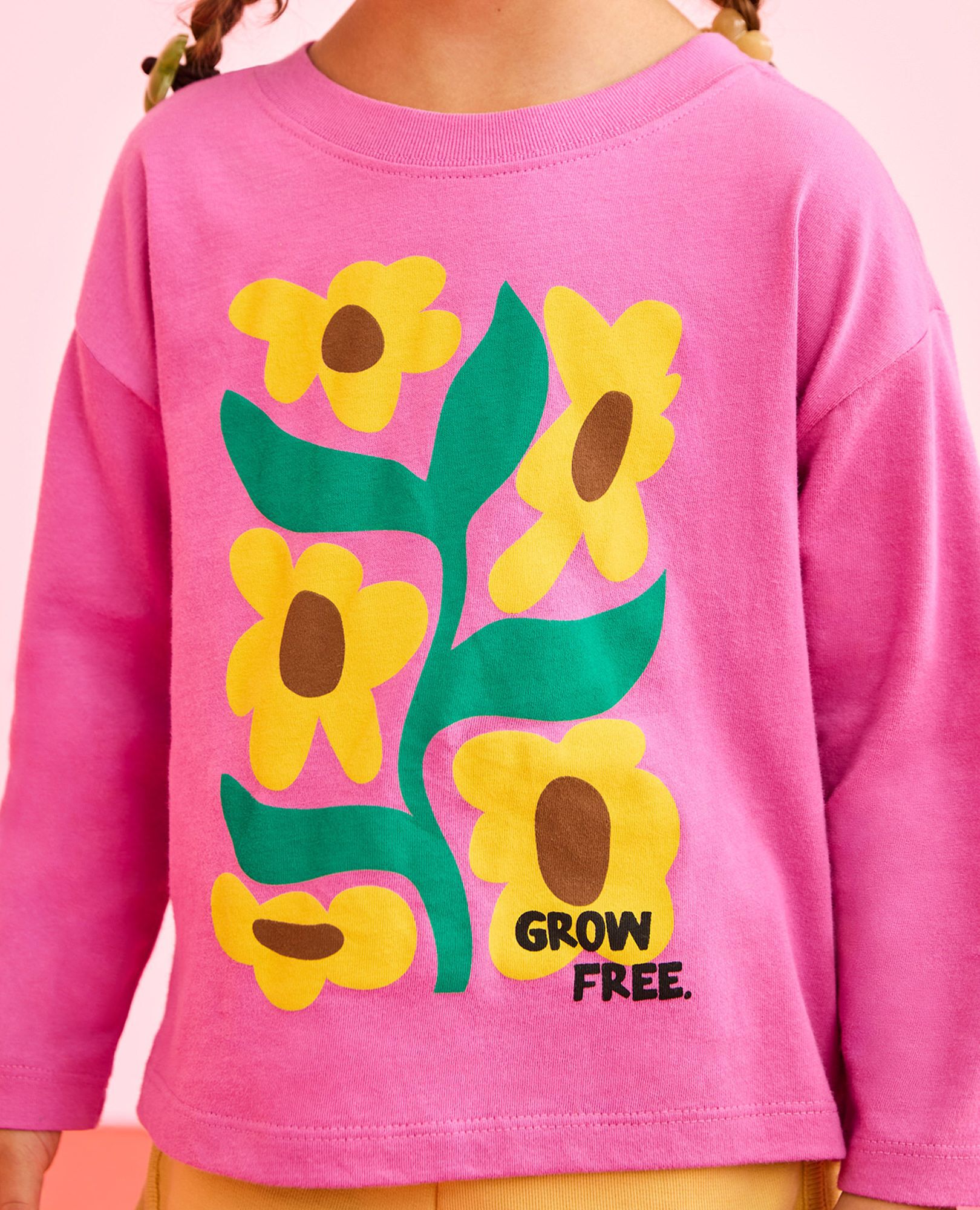 Long Sleeve Relaxed Fit Graphic T-Shirt in Grow Free - main