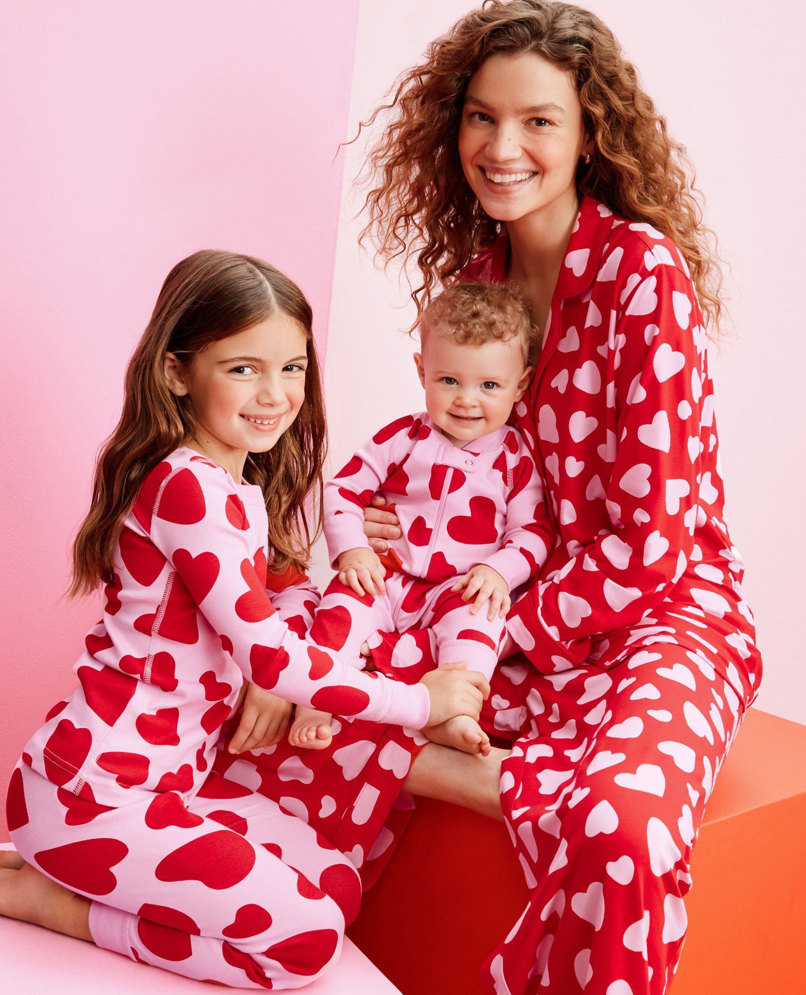 Women's Long Sleeve HannaSoft™ Pajama Set in Pink Artful Hearts on Red - main
