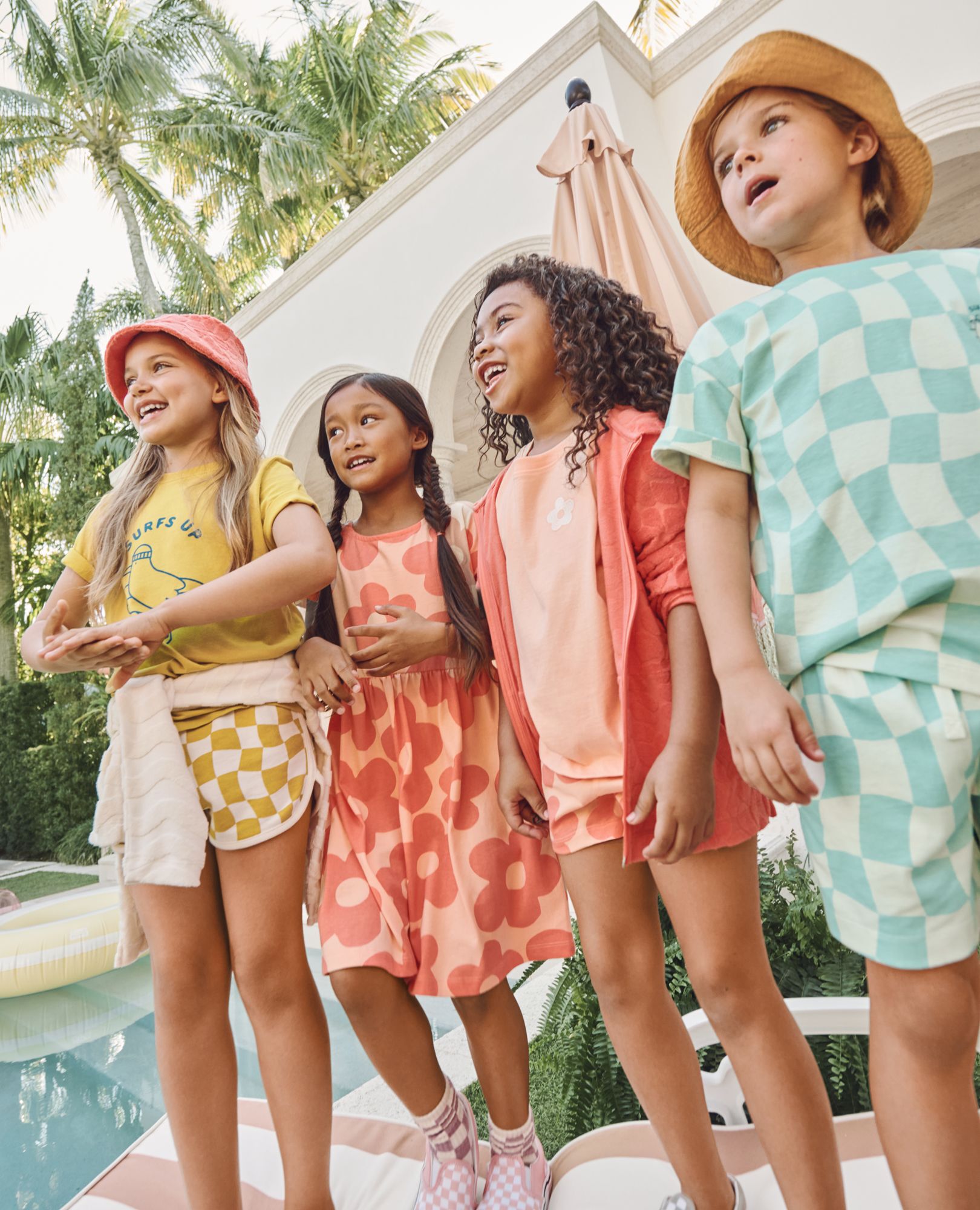 Dolman Sleeve Dress with Pockets in Gigantic Daisy on Peach Creme - main