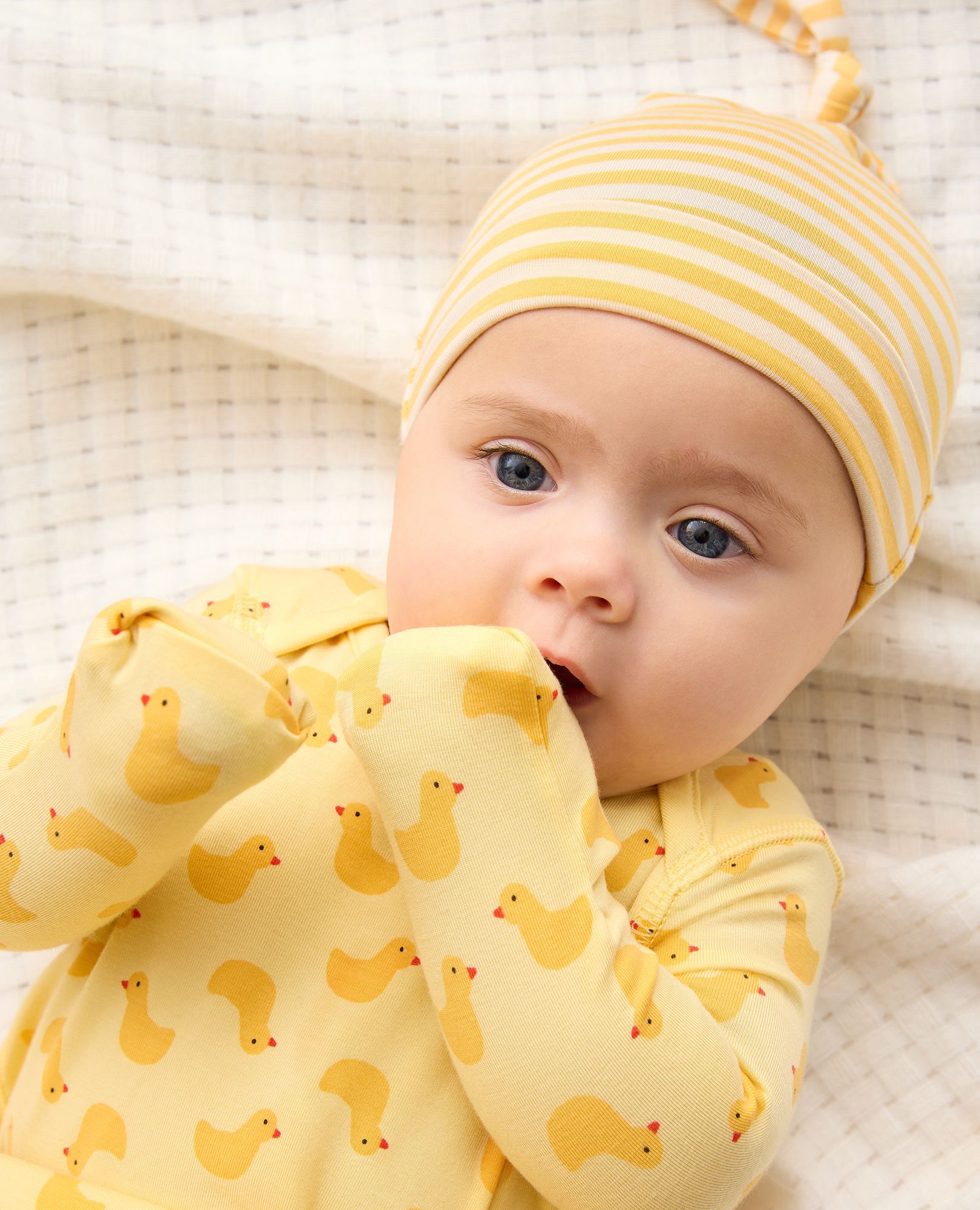 Pepper The Duck On Limoncello Layette Knotted Gown Baby Girls Boys Size NB by Hanna Andersson