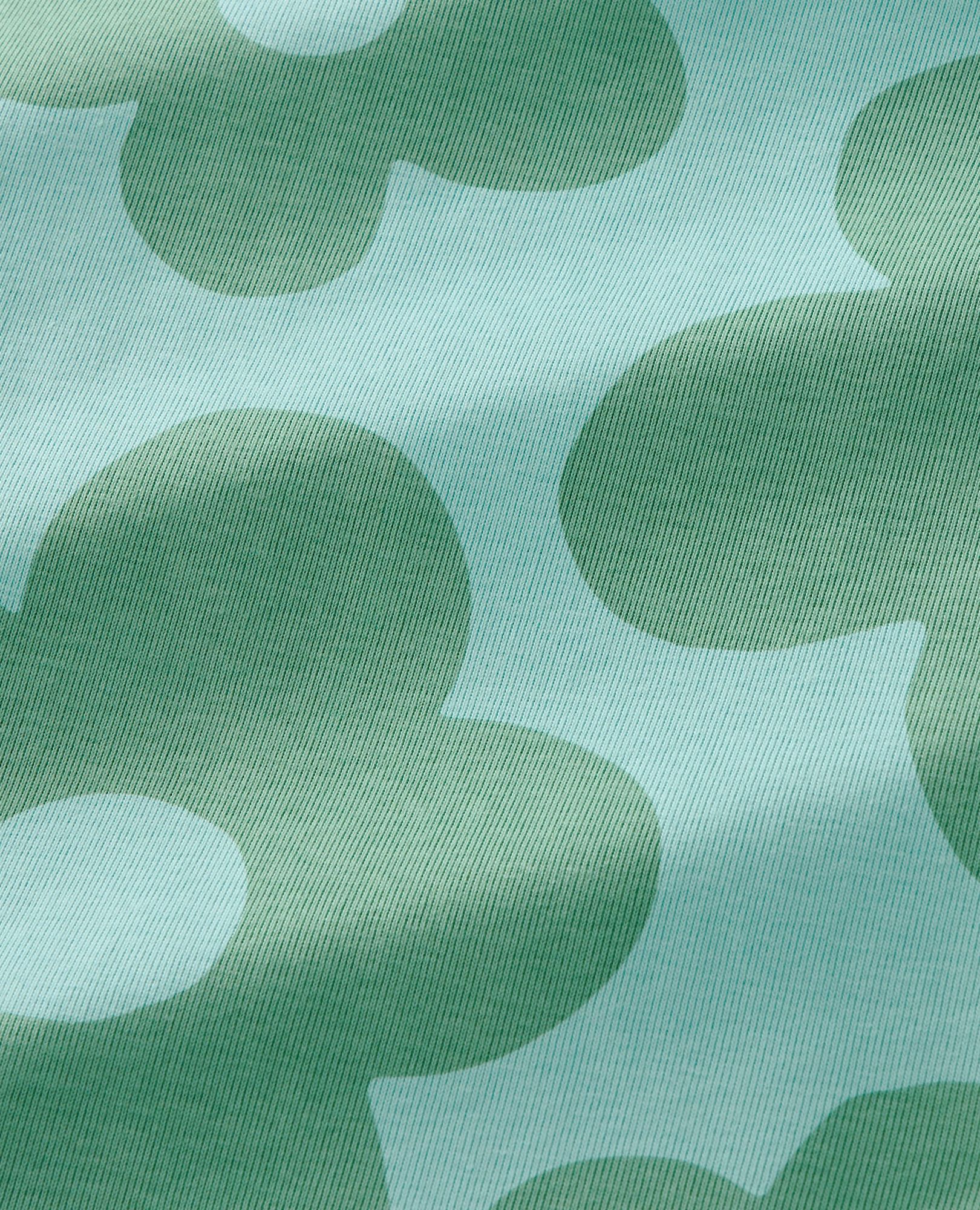 HannaJams™ Sleeper in  Gigantic Daisy on Sky Blue - main