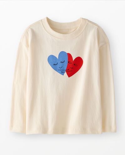 Long Sleeve Relaxed Fit Graphic T-Shirt in Hugging Hearts - main