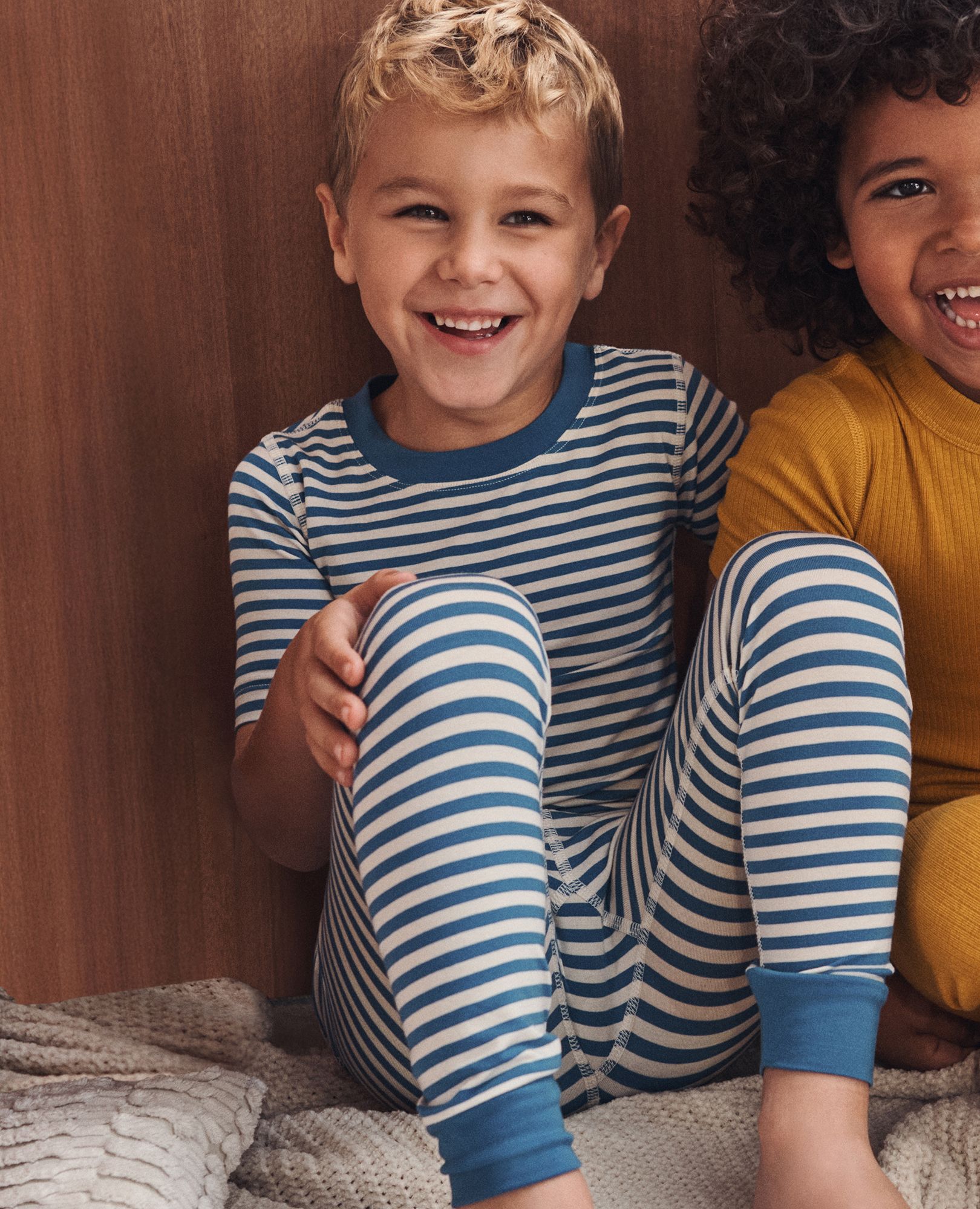 Kids Striped Short Sleeve Pajama Set in HannaSoft™ | Hanna