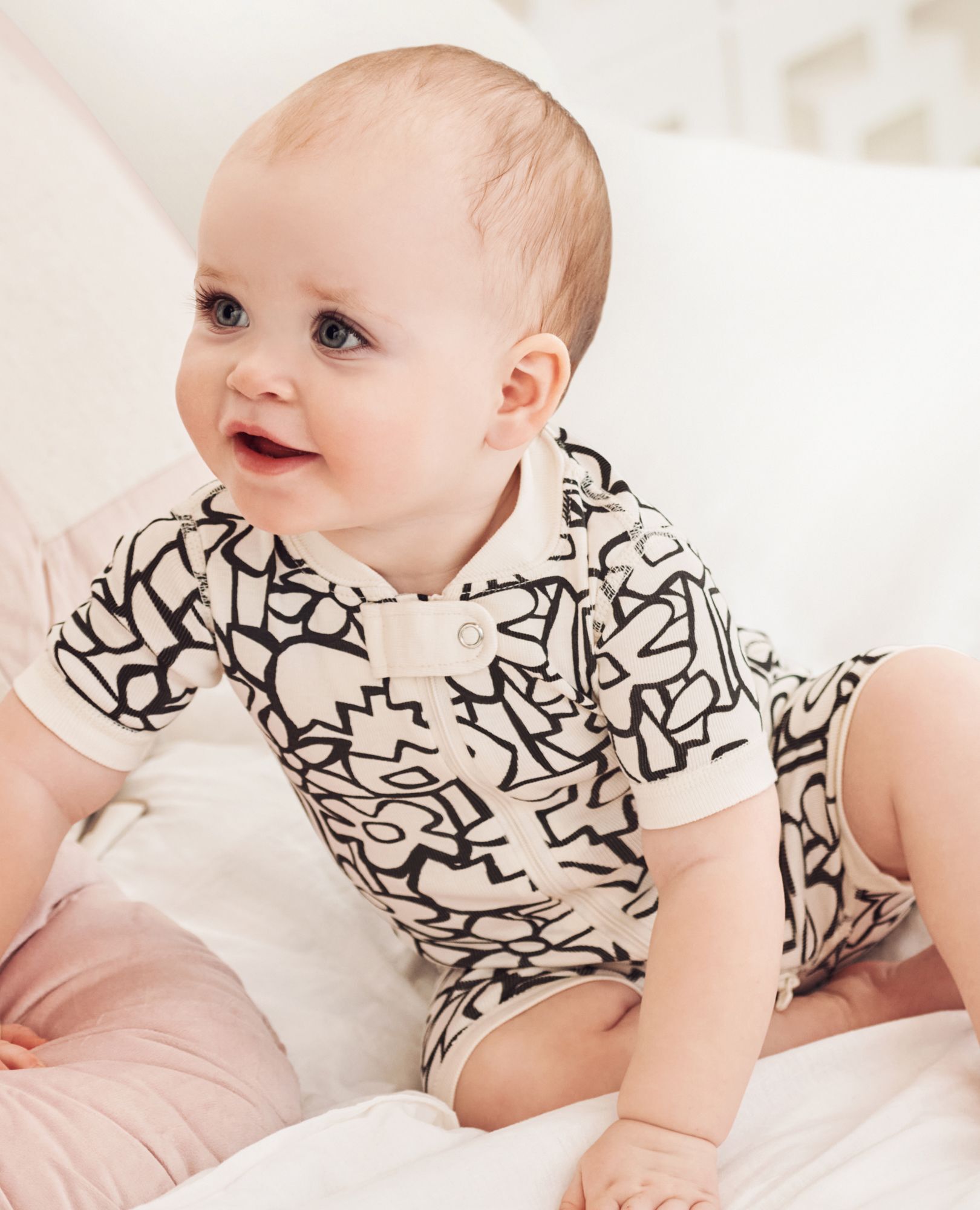 HannaJams™ Sleeper in Full Bloom on Ecru - main