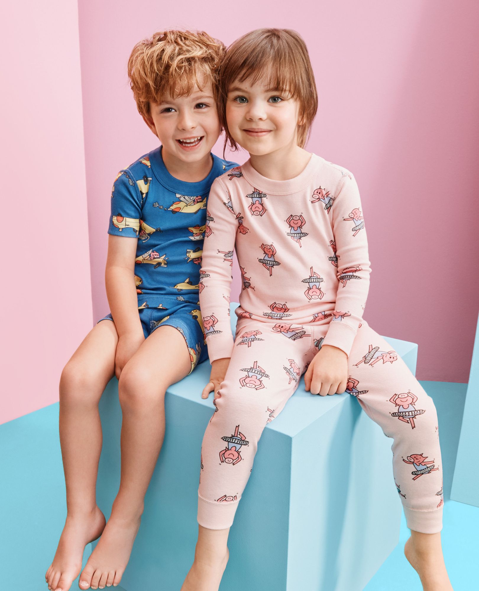 Elephant & Piggie HannaJams™ Pajama Set in Hidden Pigeon - Piggie Ballet - main