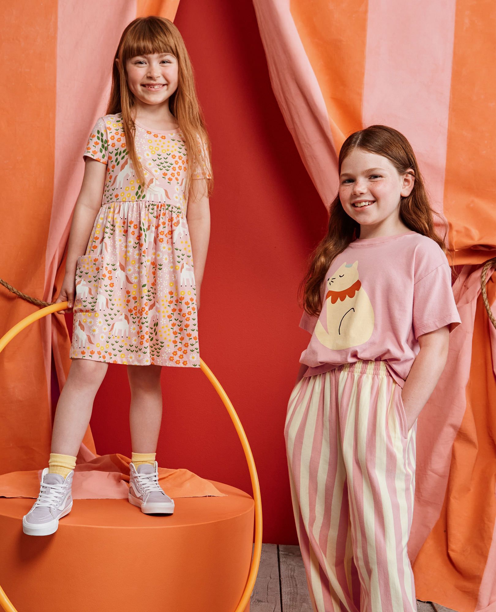 Relaxed Fit Graphic T-Shirt in Playful Kitty on Powdered Rose - main