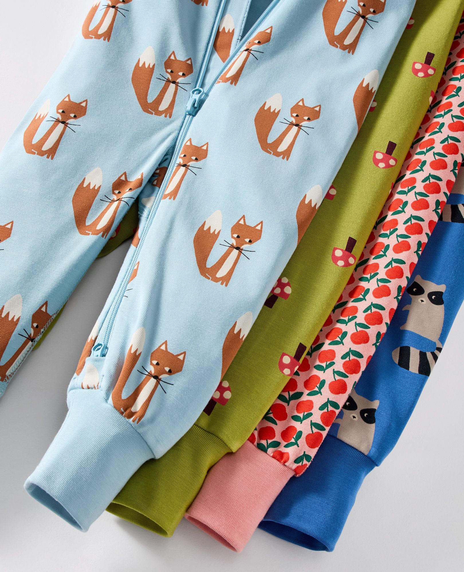 HannaSoft™ Stretch Sleeper in Red Apples on Pink - main