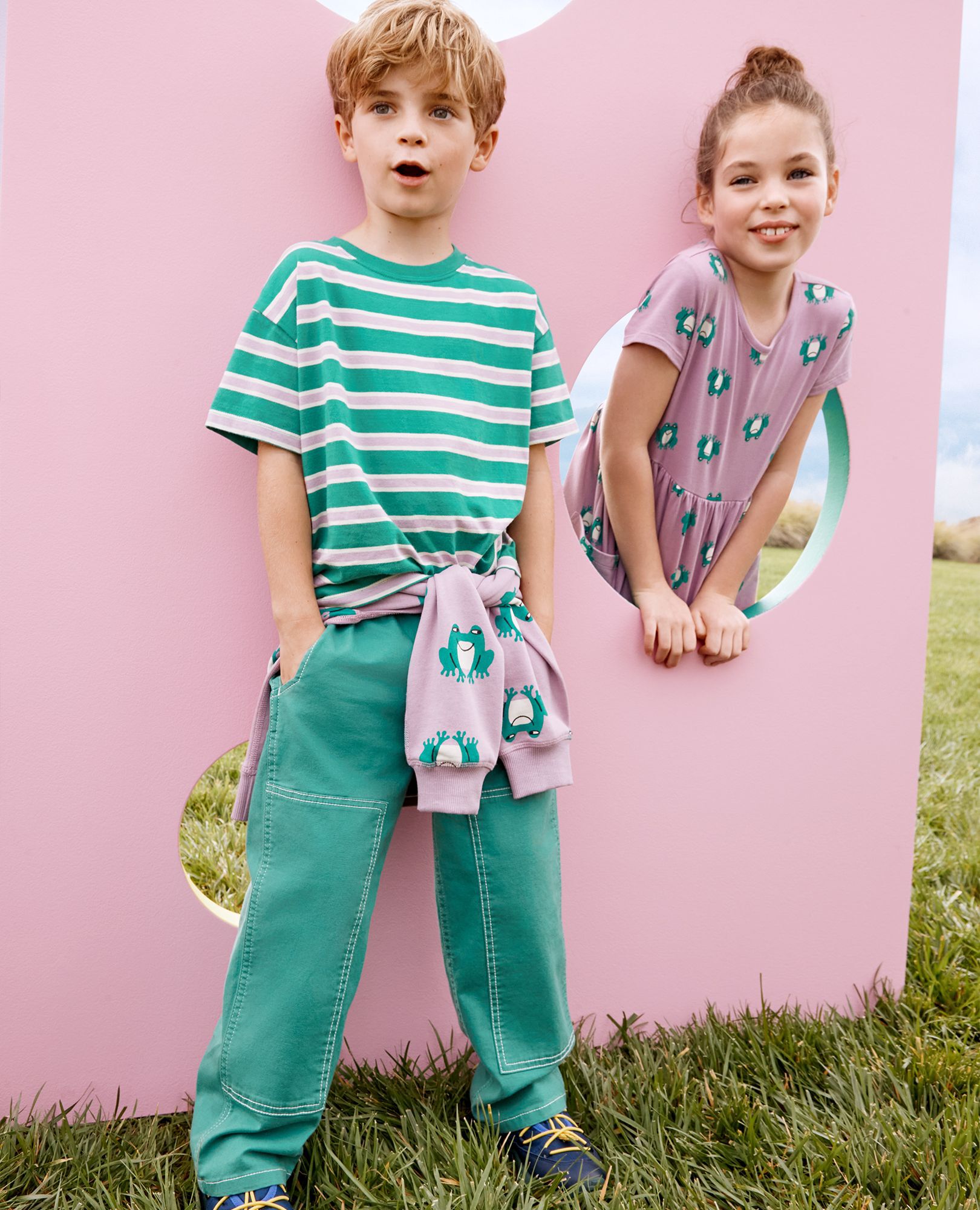 Loose Fit Canvas Carpenter Pants in Bottle Green - main