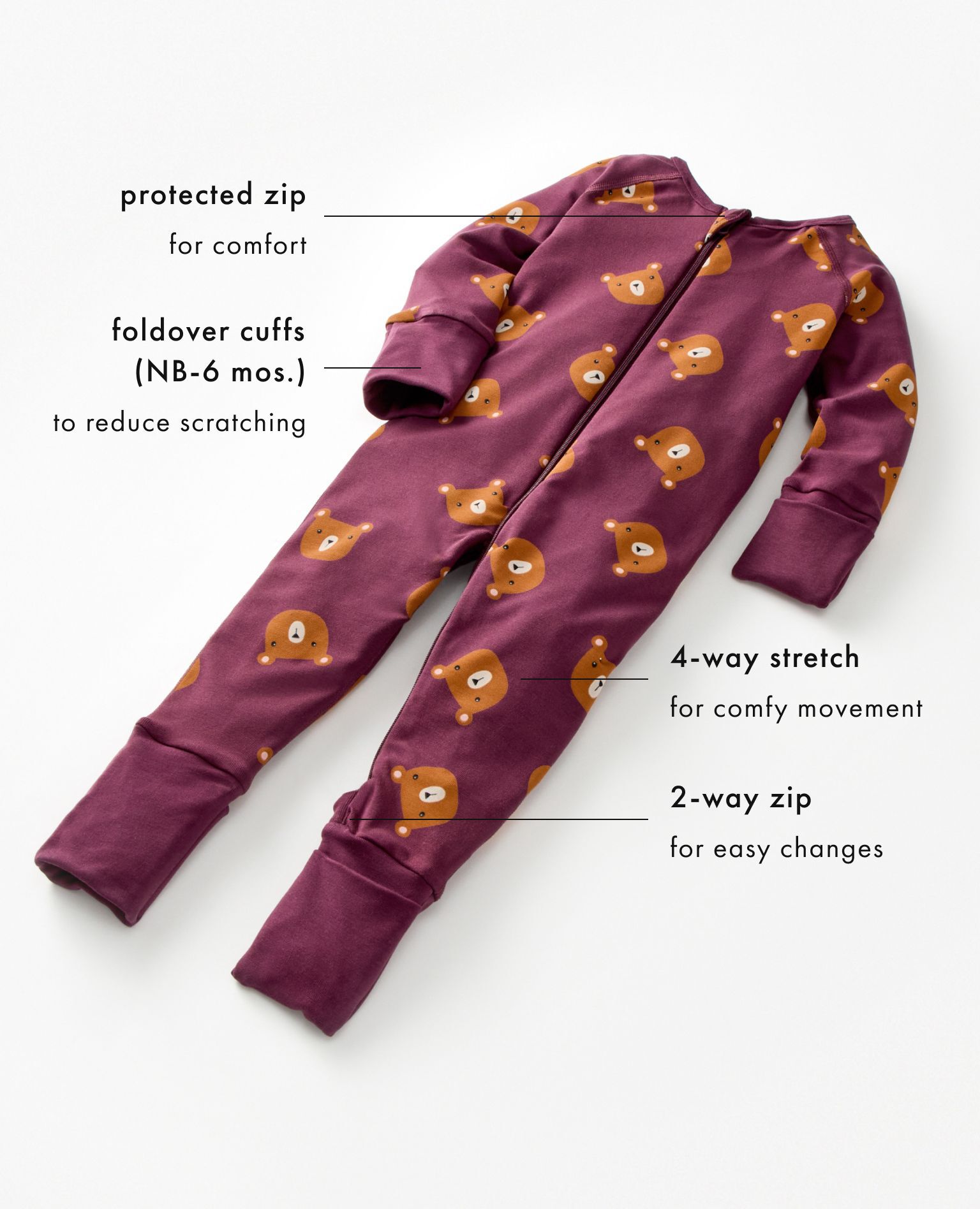 Halloween HannaSoft™ Stretch Sleeper in Blue Bats on Black - main