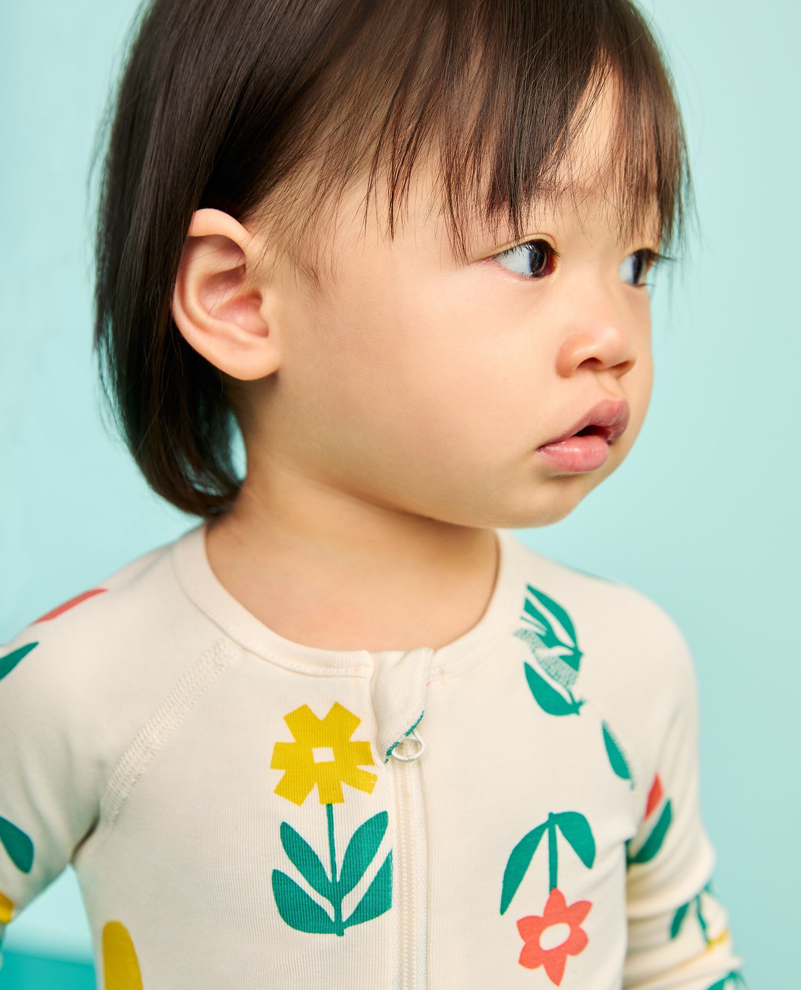 HannaSoft™ Stretch Sleeper in Signs of Spring on Ecru - main