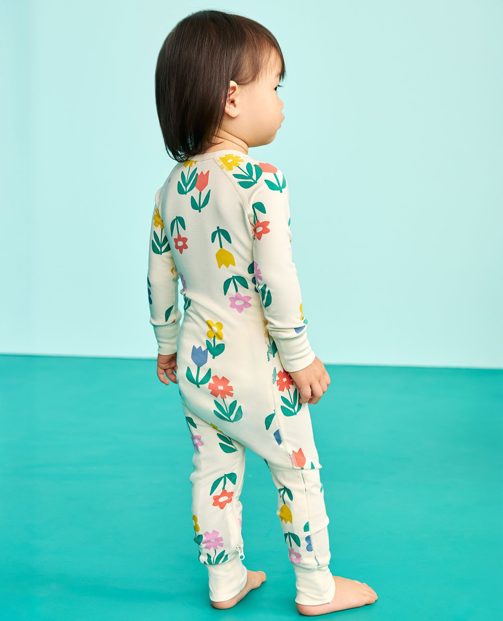 HannaSoft™ Stretch Sleeper in Signs of Spring on Ecru - main