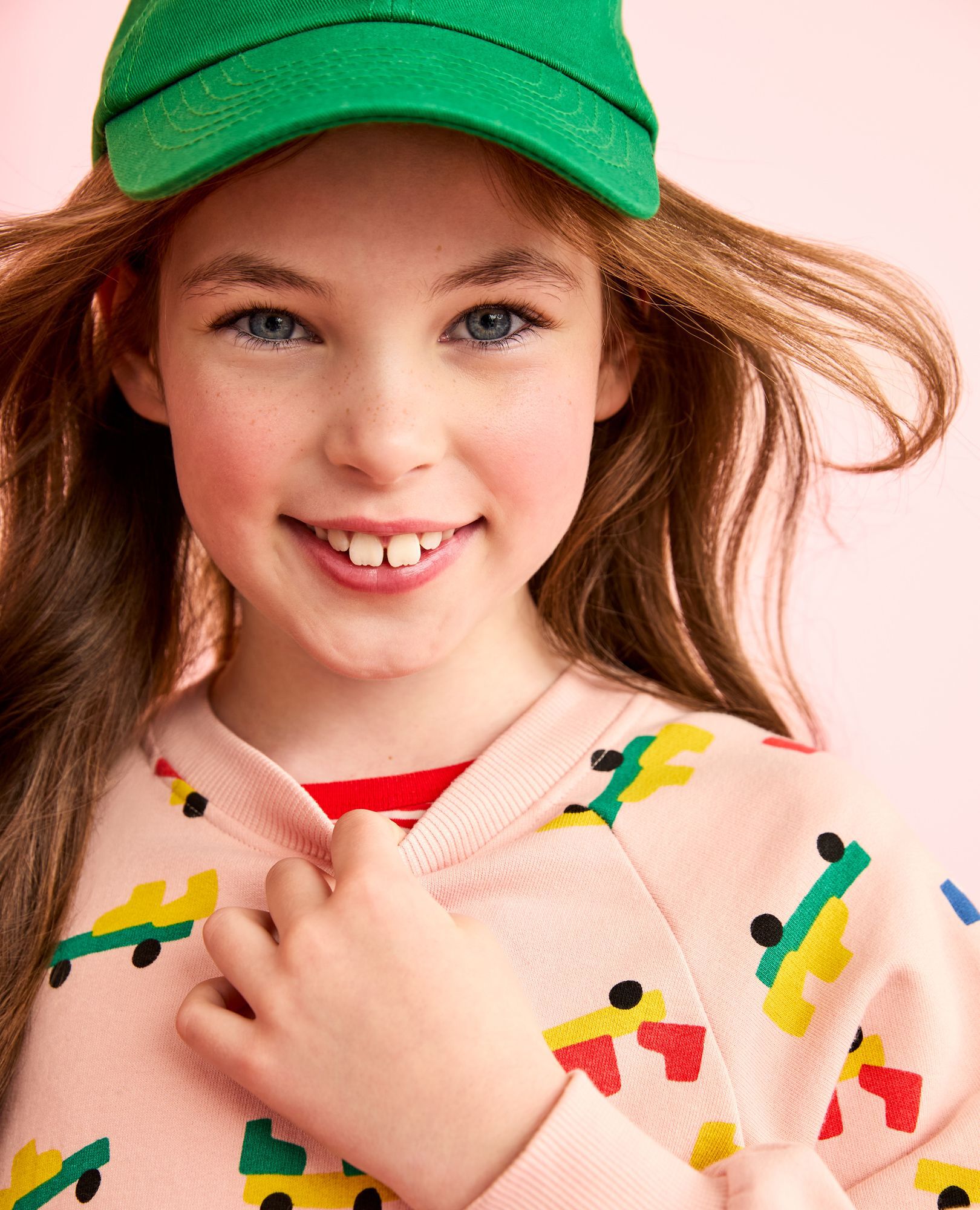 Oversized French Terry Bubble Sweatshirt in Skateboarding on Pink - main