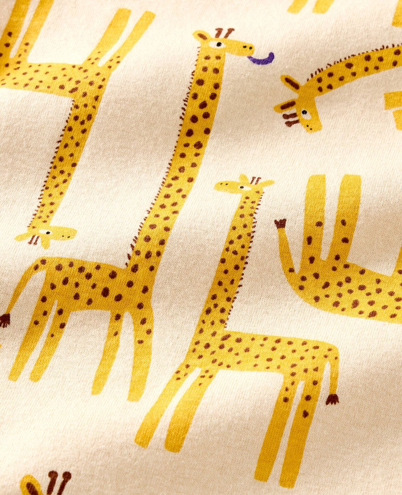 HannaJams™ Pajama Set in Giraffes - main