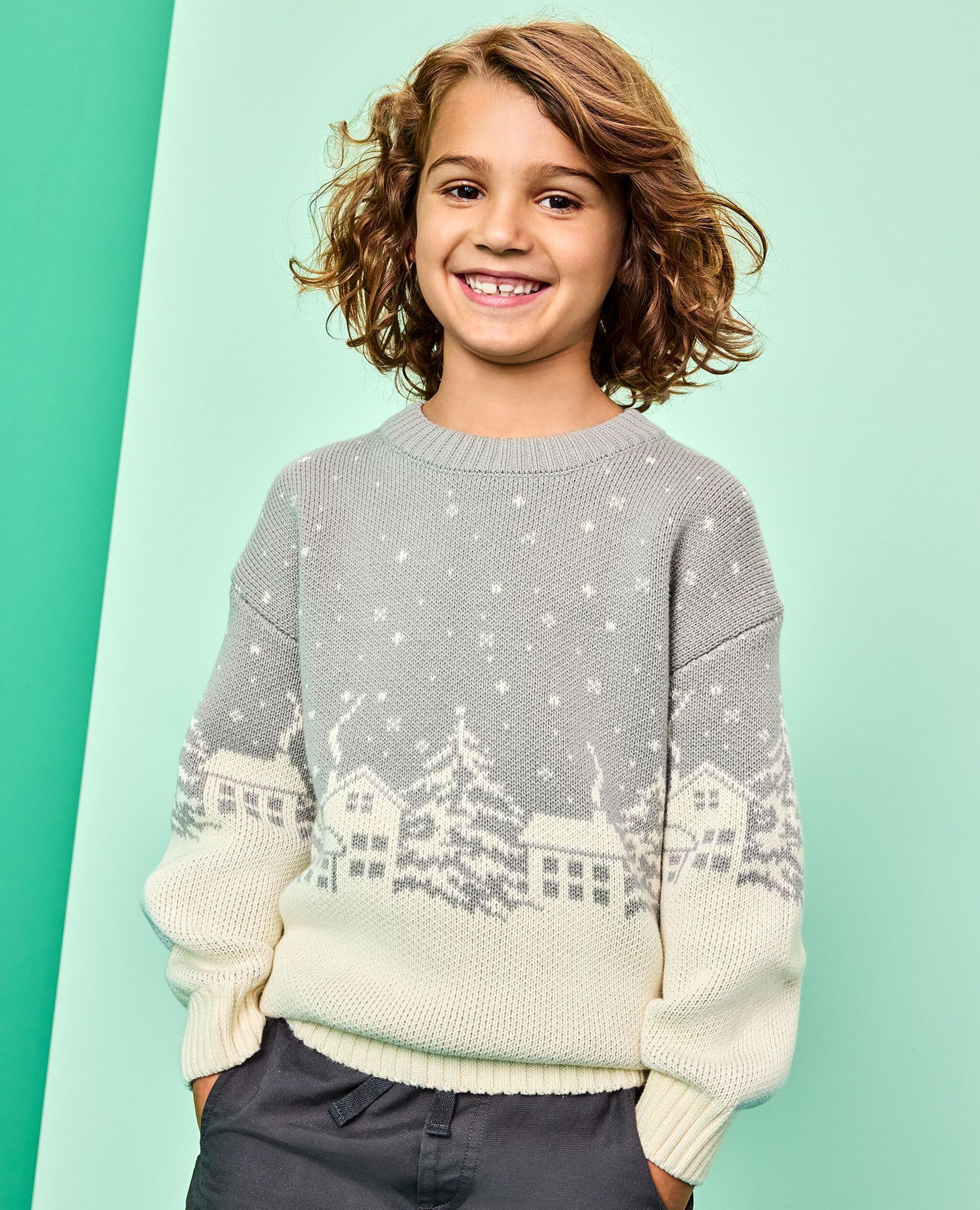 Holiday Sweater in Cozy Cabin - main