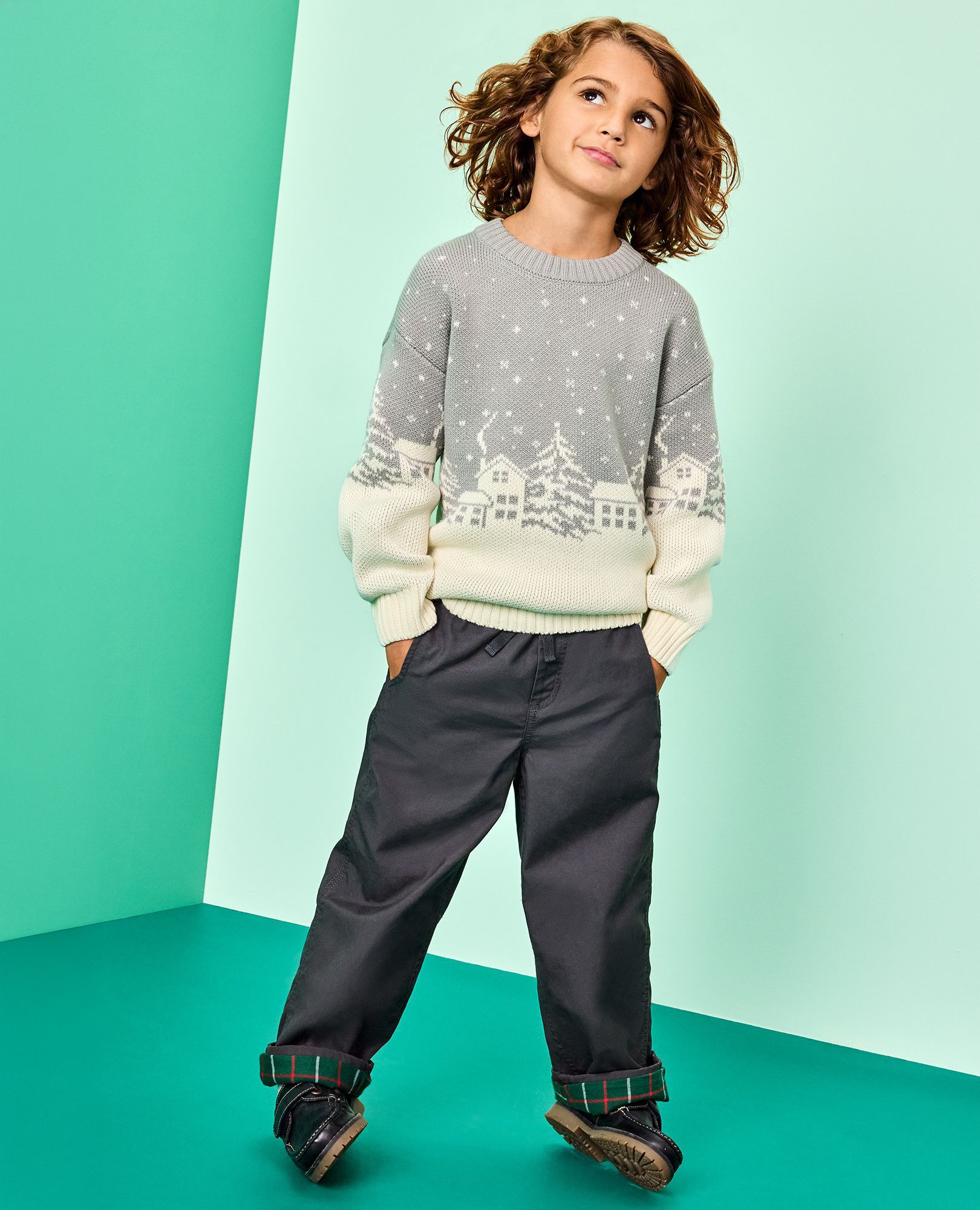 Holiday Sweater in Cozy Cabin - main