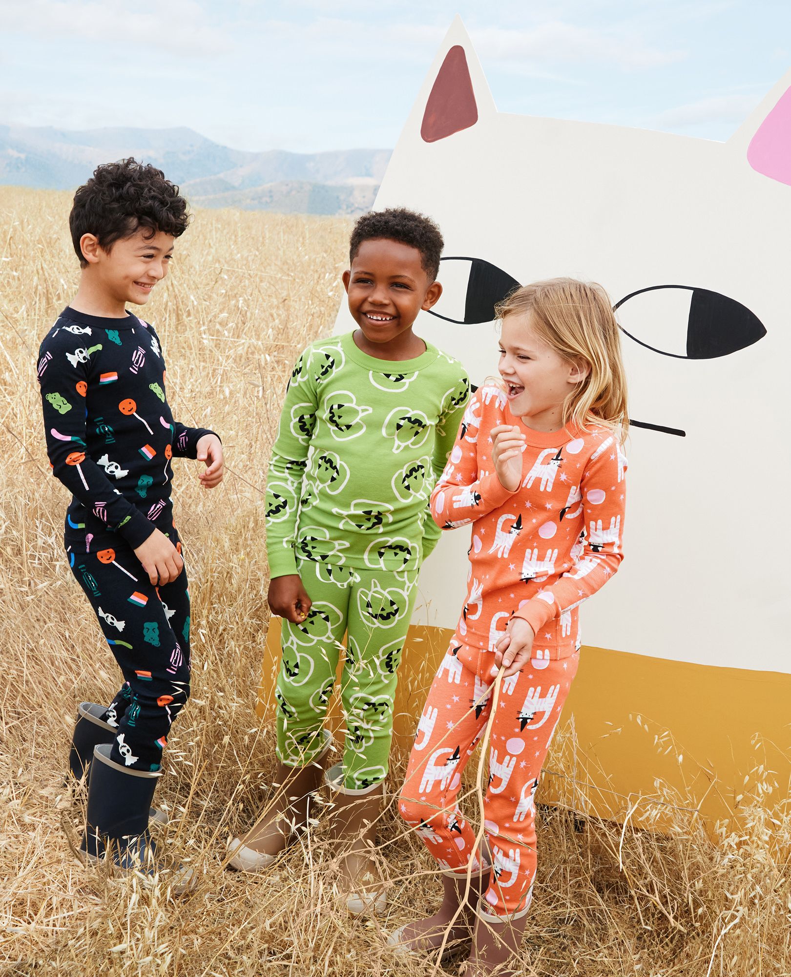 Halloween HannaJams™ Pajama Set in Tricks and Treats on Black - main