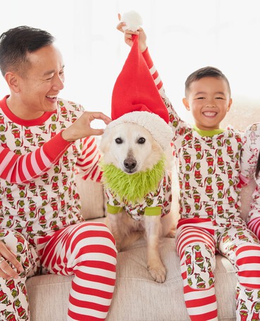 Detroit Lions Pajamas Set Custom Name Grinch Christmas Pajama Set Family  Christmas Gift - Banantees