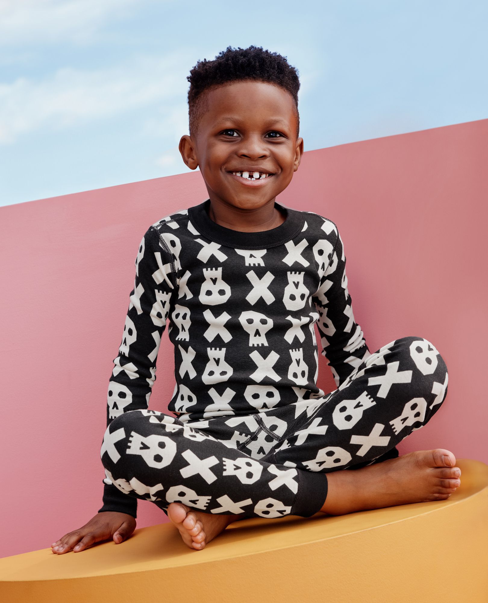 Halloween HannaJams™ Pajama Set in Skulls on Black - main