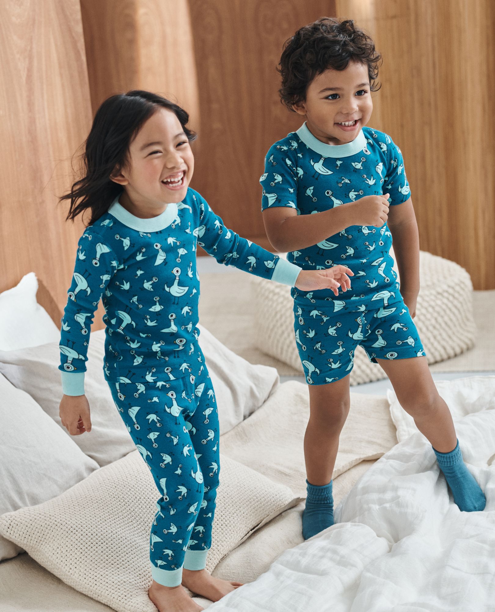 Elephant & Piggie HannaJams™ Pajama Set in Hidden Pigeon - Pigeon - main