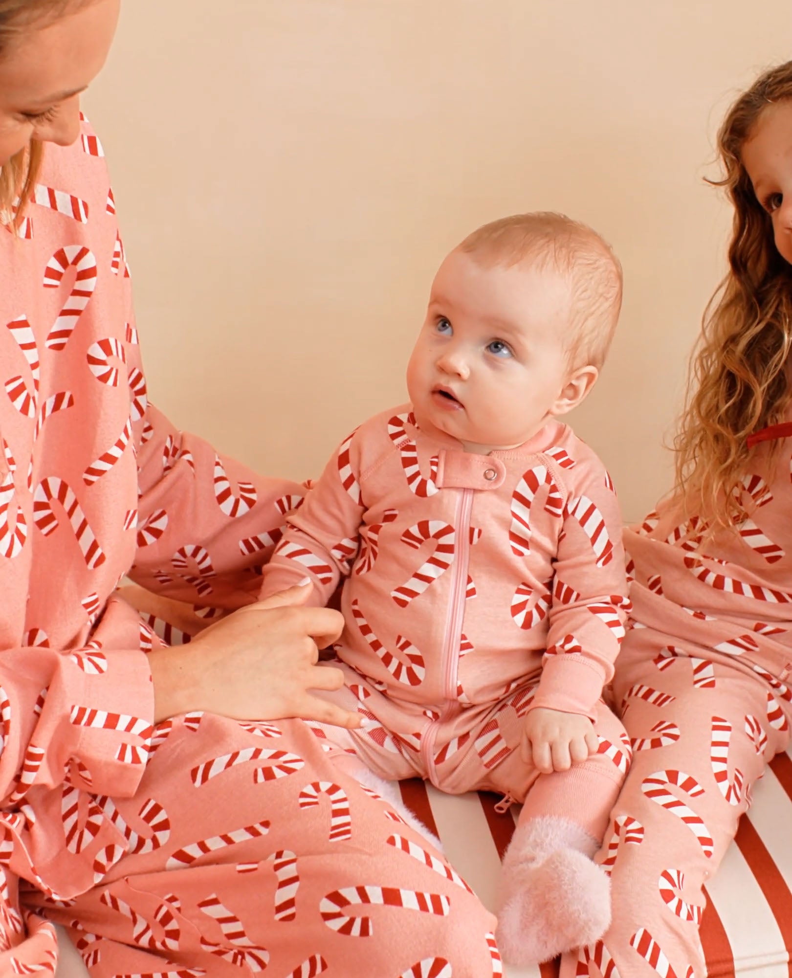 Video of child wearing Holiday HannaJams™ Sleeper