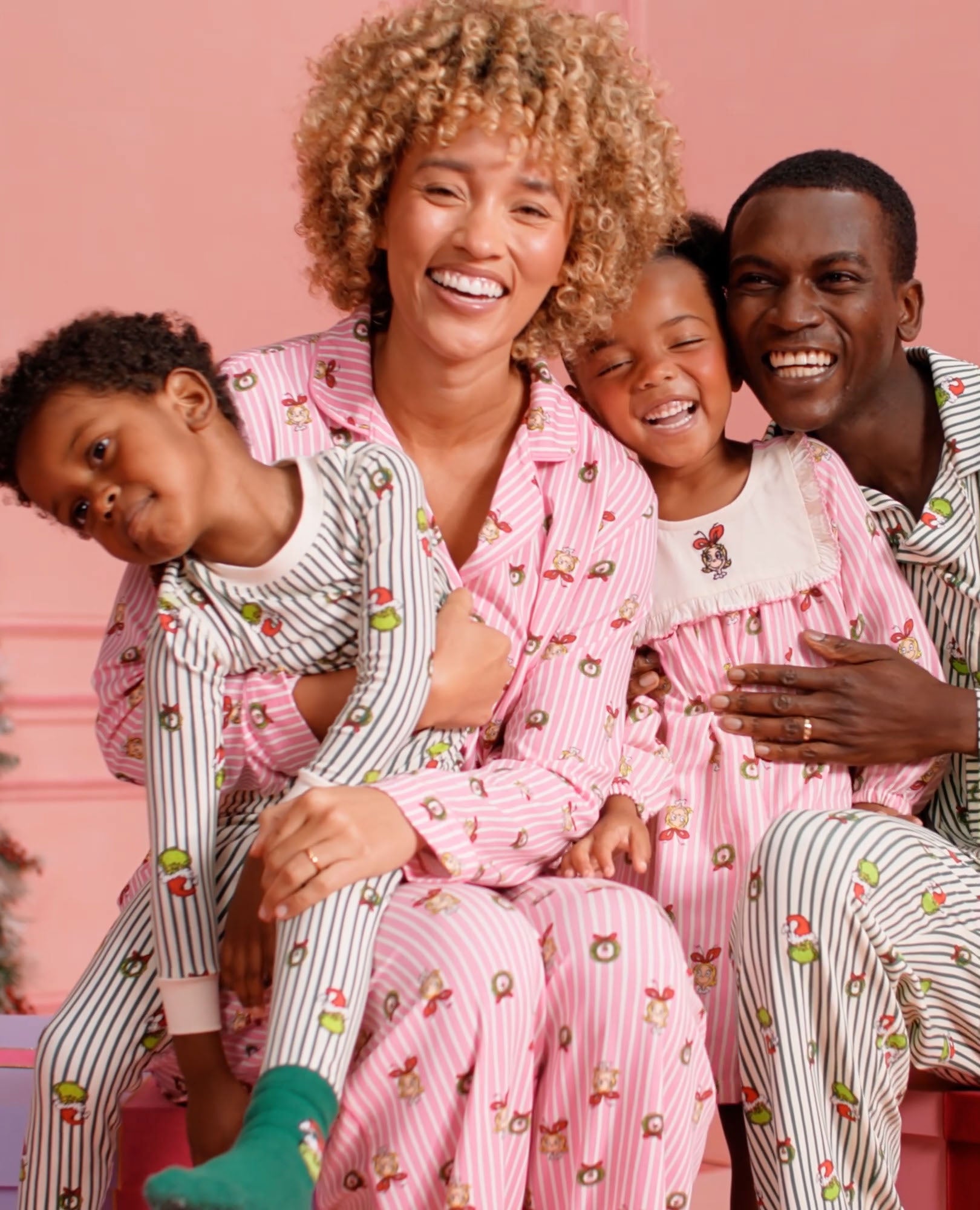 Video of child wearing Women's Dr. Seuss Grinch Long Sleeve HannaSoft™ Pajama Set