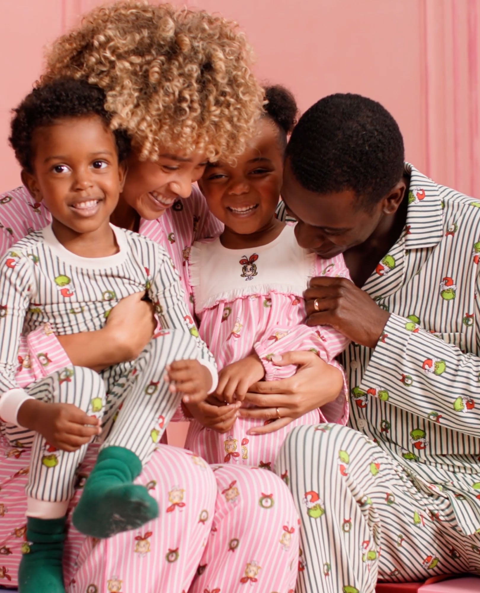 Video of child wearing Dr. Seuss Grinch Flannel Bib Nightgown