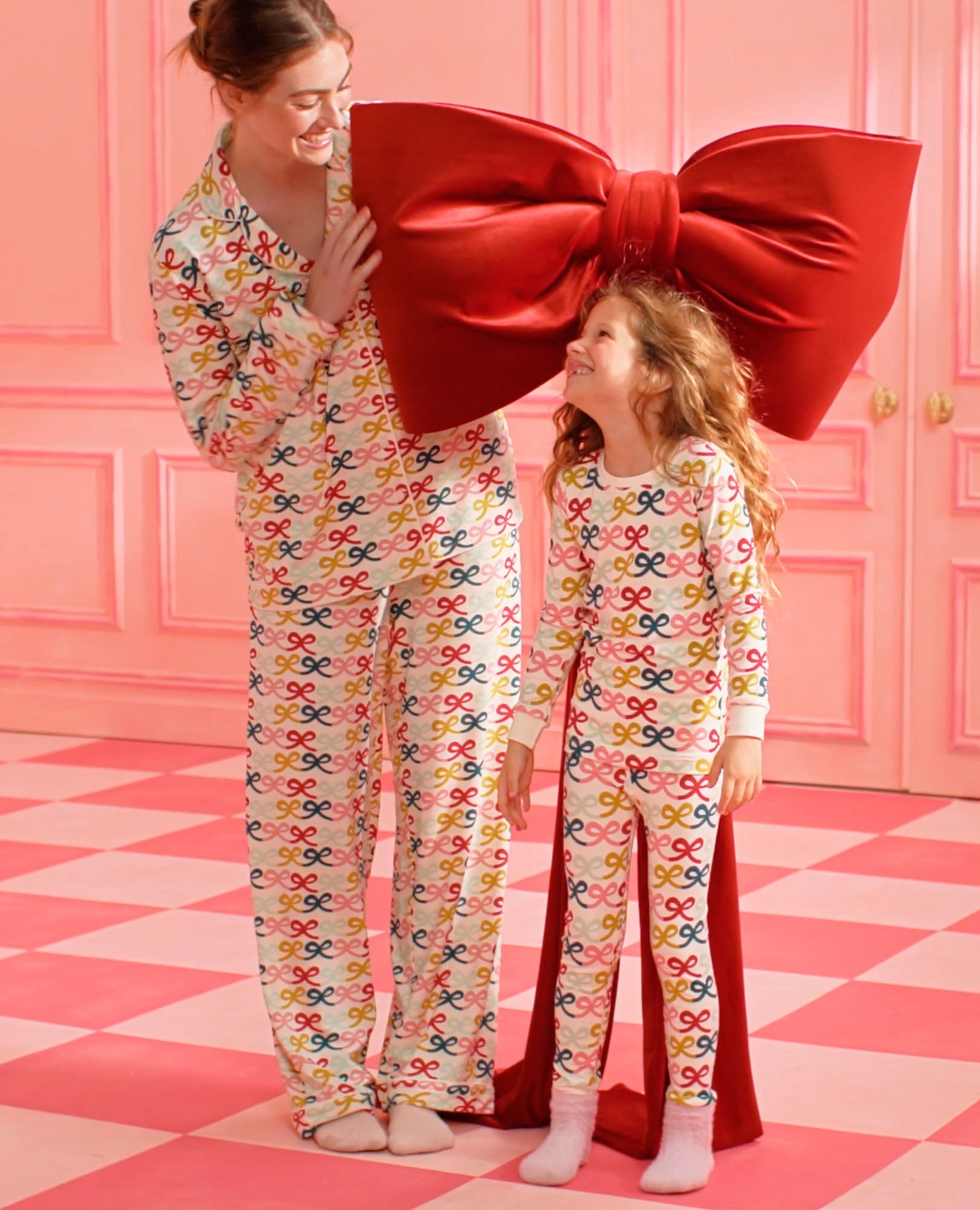 Video of child wearing Holiday HannaSoft™ Stretch Pajama Set